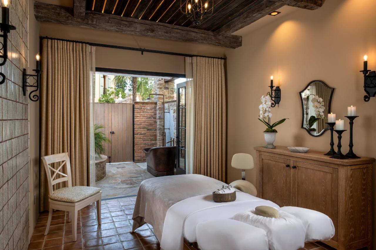 Westlake Village Inn Hotel